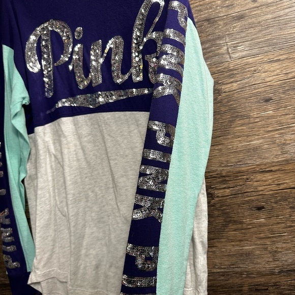 PINK Victoria's Secret Blue and Gray Oversized Graphic Sweatshirt - Picture 6 of 7